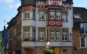 BG Living&Hosting - Stilvolles Jugendstilhaus am Marktplatz - Top-Lage im Zentrum